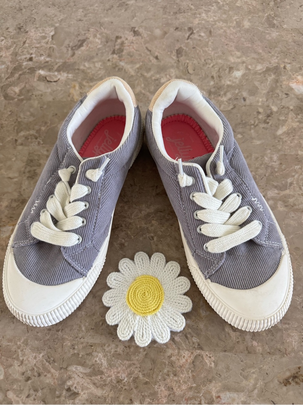 👣 🩶Jellypop Grey Corduroy Slip On Memory Foam Sneakers Size 8